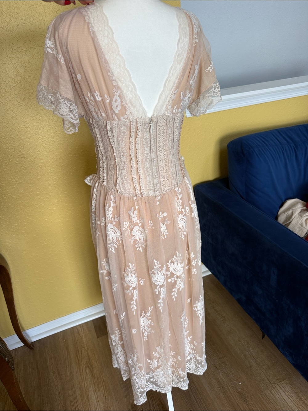Wild Thorn Rose Corset Dress - Picture 9 of 9